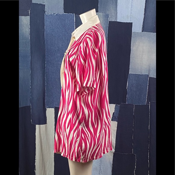 Vintage Collared Short Sleeved w/Gold Buttons Tunic - Picture 2 of 7